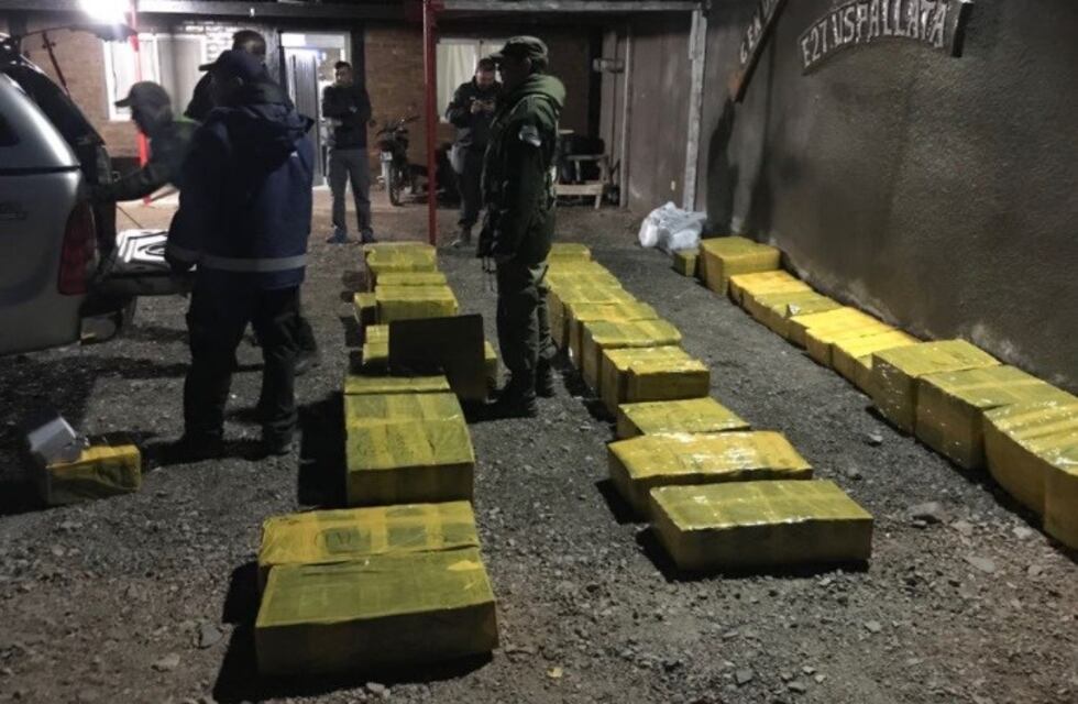 Contrabando: traía una gran cantidad de mercadería y quiso huir por una ruta mendocina