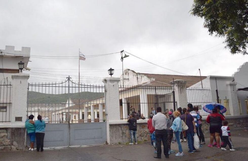 Proyectan obras para solucionar el problema de superpoblación en el Penal de Villa Las Rosas
