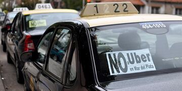 Taxistas en contra de UBER\u002E