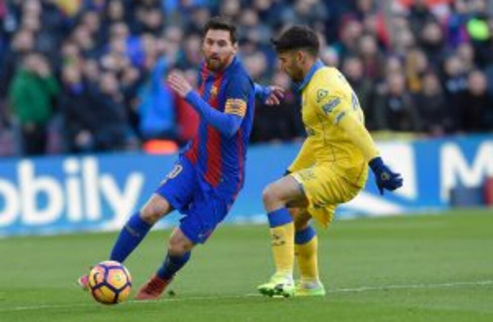 Con un tanto de Messi, Barcelona goleó 5-0 a Las Palmas y se acerca al Real Madrid