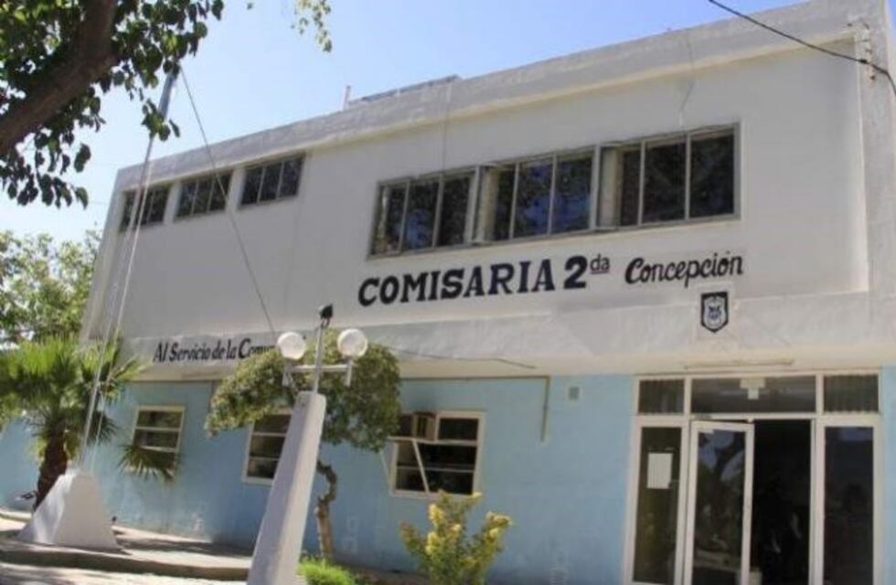 Por faltar al trabajo, arrestan y relevan a jefes de una comisaría