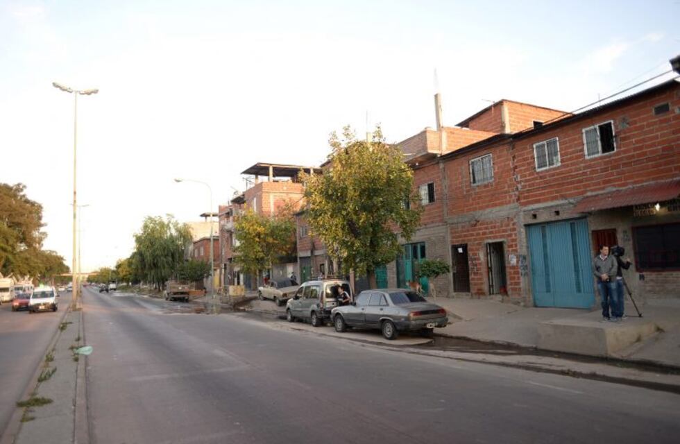 Hallaron degollada a una mujer en la villa 1-11-14 y demoraron ocho horas en retirar el cadáver