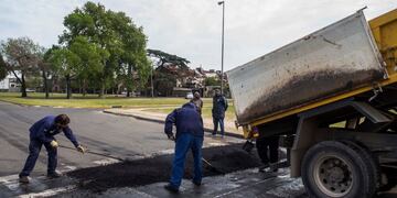 Colocan retardadores para evitar picadas en las inmediaciones del parque Scalabrini Ortiz (Municipalidad de Rosario)