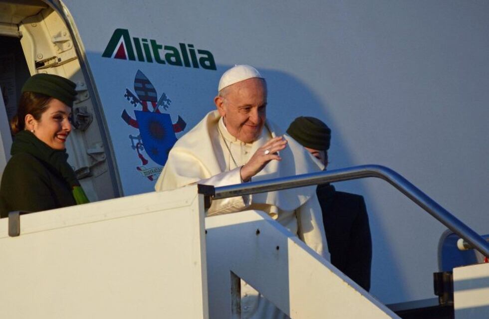 Los argentinos en Chile lamentan que Francisco "no venga al país"