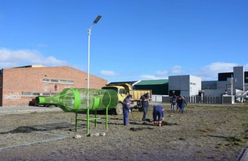 Instalan punto de reciclaje de botellas plásticas en la ría