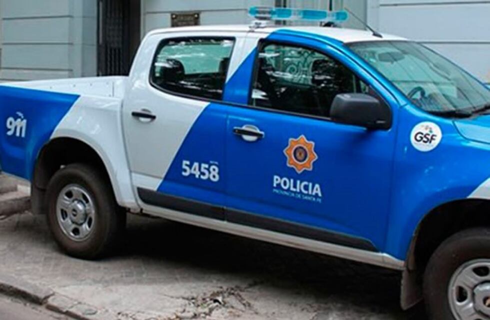 Detuvieron a un policía que prestó su arma reglamentaria a dos delincuentes