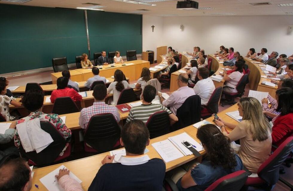 Firmaran convenio para tener una Universidad Popular en Cerro Azul