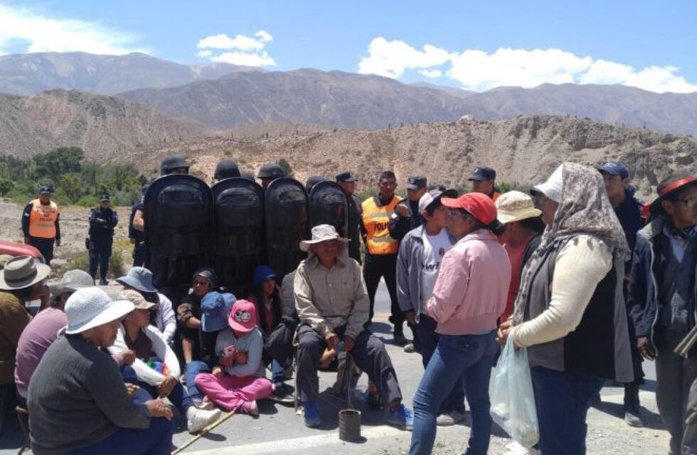 La Policía niega haber usado la violencia en Huichaira