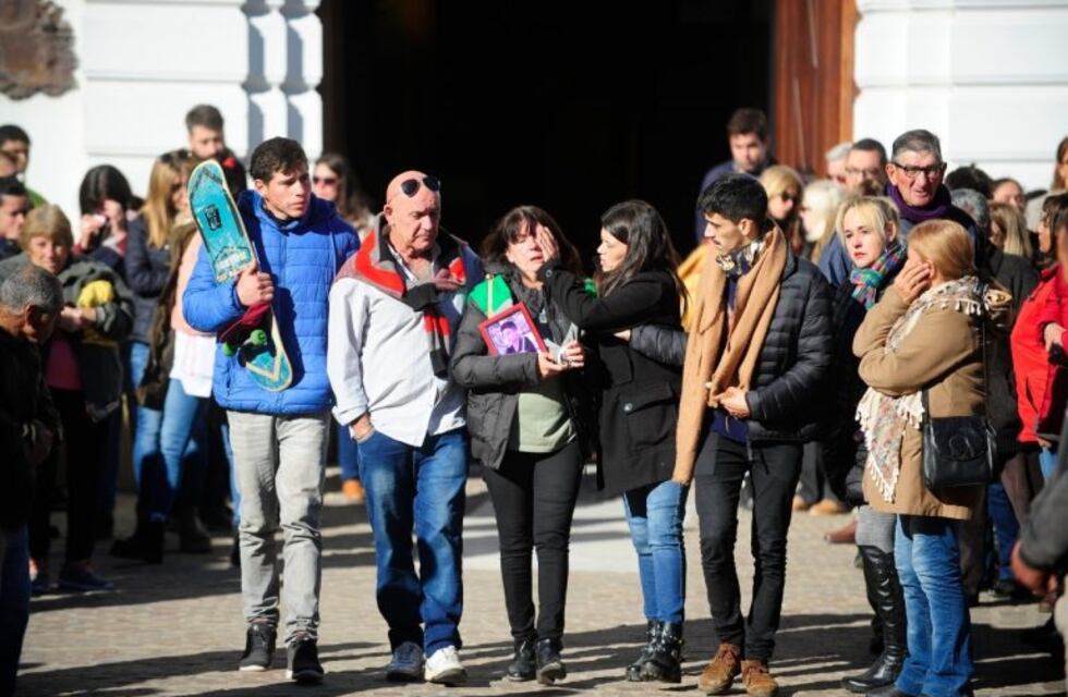 Despidieron a tres de los chicos que murieron en la persecución policial de San Miguel del Monte