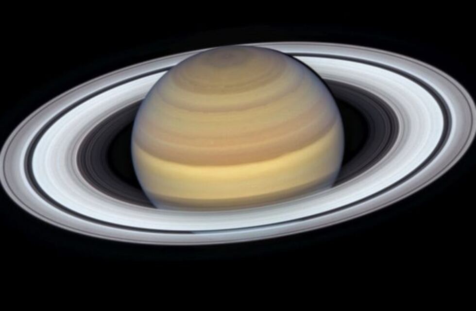 Saturno tiene 20 lunas nuevas y convocarán a un concurso para nombrarlas