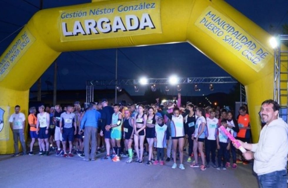 Puerto Santa Cruz : se realizó II Running Nocturno y Master Class de Zumba