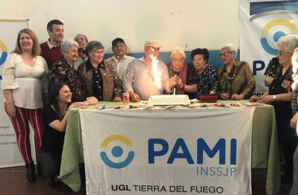 Los jubilados de Tolhuin festejaron su día a lo grande
