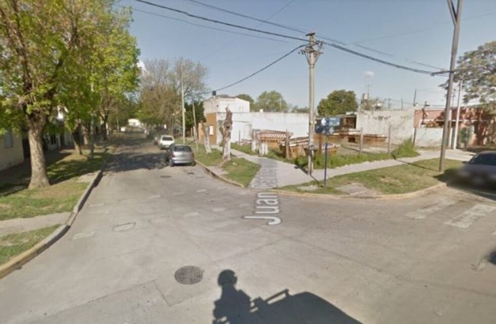 Le partieron una barra de hierro en la cabeza para robarle la moto