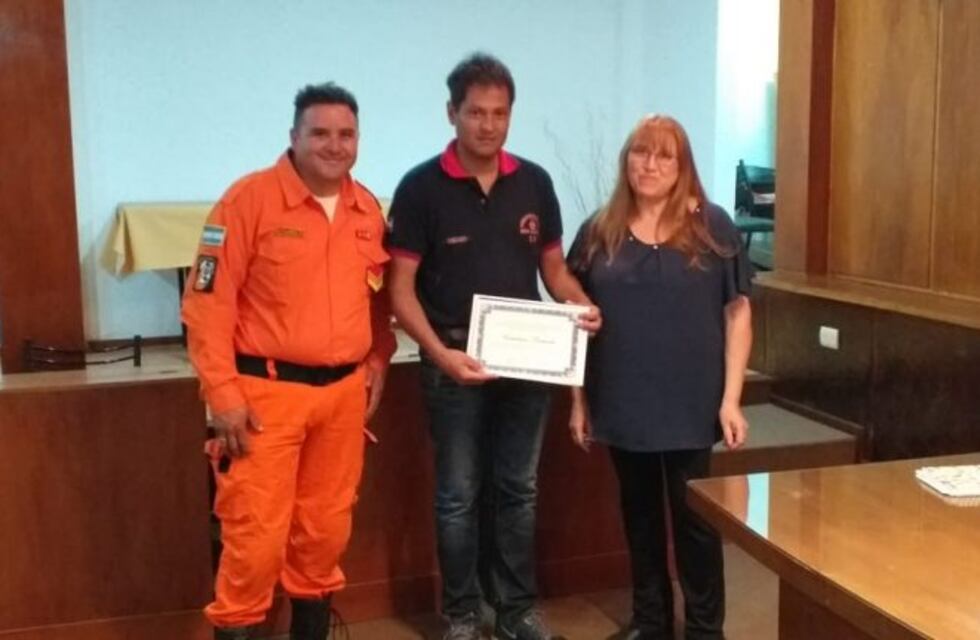 El concejo deliberante de Mina Clavero declaro Ciudadanos Destacados a los Bomberos