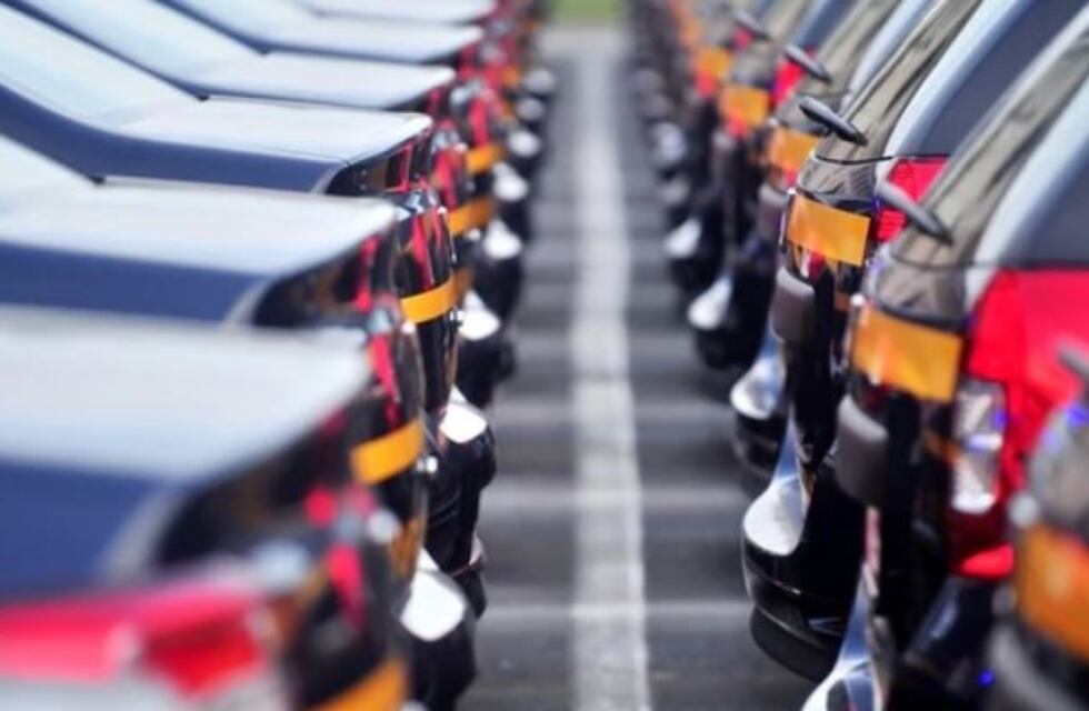 La producción de autos cayó un 11,8% en octubre