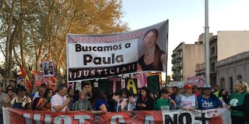 Marcha a 8 años de la desaparición de Paula Perassi (@FlaviaCampeis)