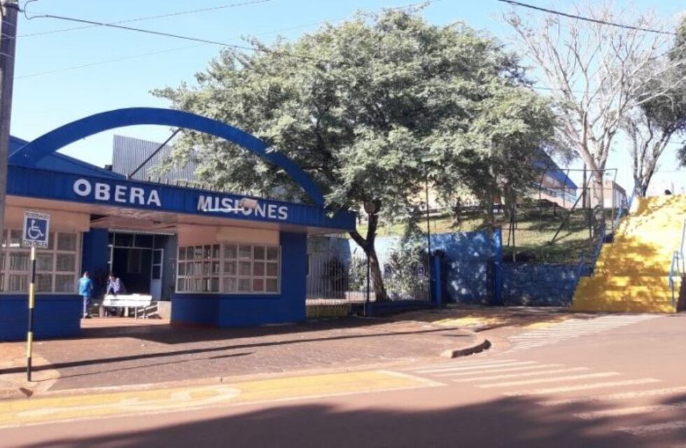 La municipalidad de Oberá trabaja para refaccionar el polideportivo Ian Barney