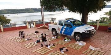 La droga decomisada por agentes de la Prefectura Naval\u002E