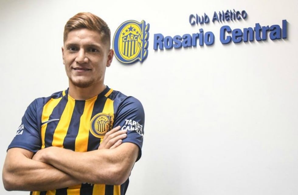 Leonardo Gil firmó contrato por cuatro años y se presentó como nuevo refuerzo en Rosario Central