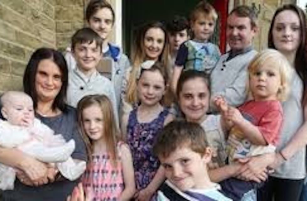 Conocé a los Radford: con 21 hijos son la familia más numerosa del Reino Unido