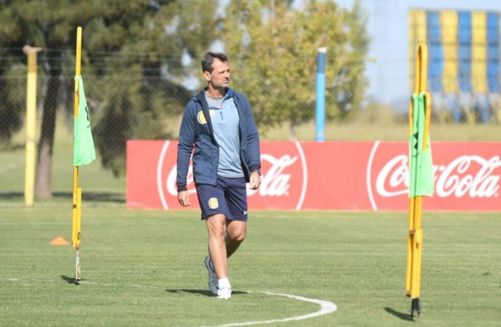 Cocca apuesta por jugadores de experiencia para su debut ante Argentinos