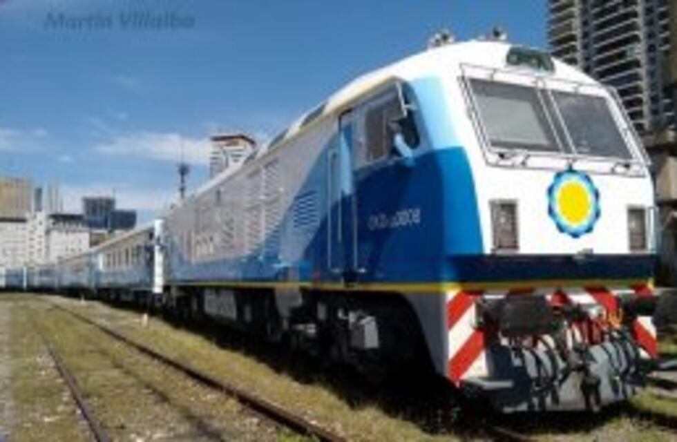 Se restableció el servicio del ferrocarril que une Retiro con Rosario, Córdoba y Tucumán