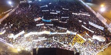Multitudinario acto del peronismo en Tucumán (Juan Manzur\u002EFacebook)