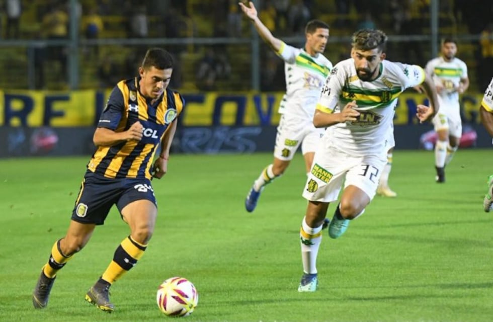 Aldosivi ganó en Rosario y Central empezó mal en la Copa de la Superliga