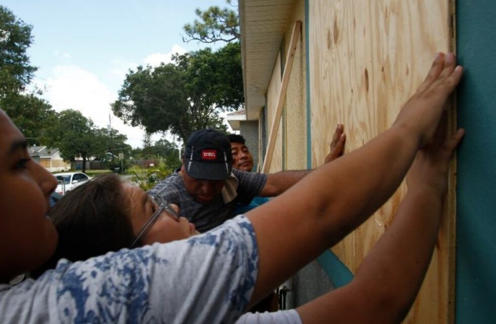 Así se preparan ciudadanos de San Luis en Miami previo al huracán