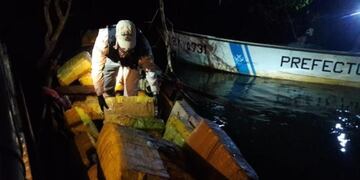 Prefectura Naval Argentina incautó 917 kilos de marihuana\u002E