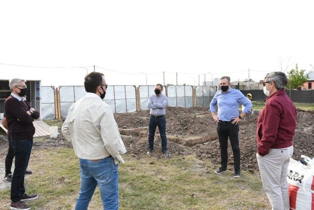 Recorrida en la cosntrucción de casas en el barrio Mora por Iniciativa privada de Cormorán