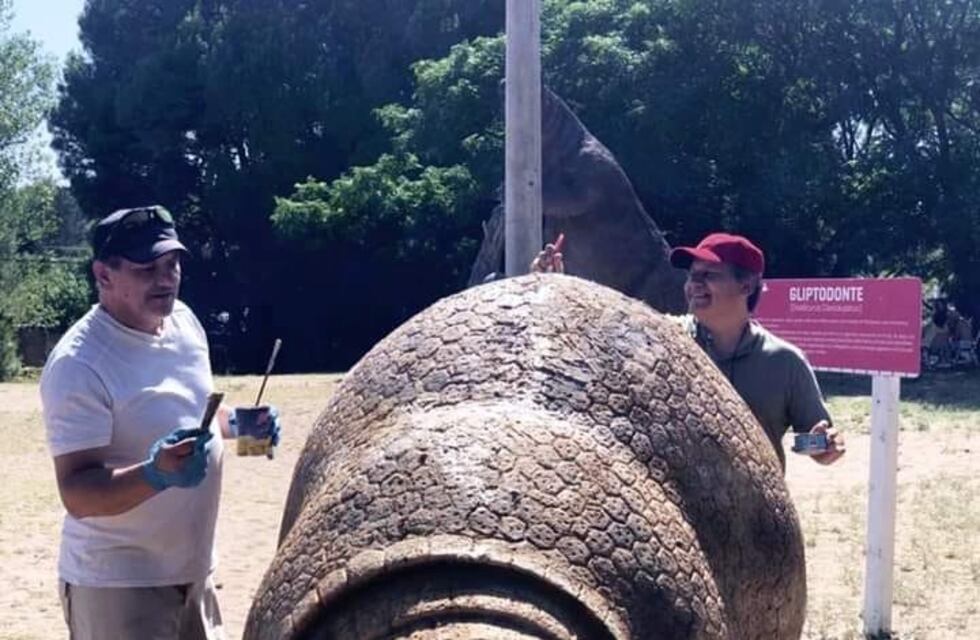 Pehuen Co: repararon las réplicas de megafauna que habían sido dañadas