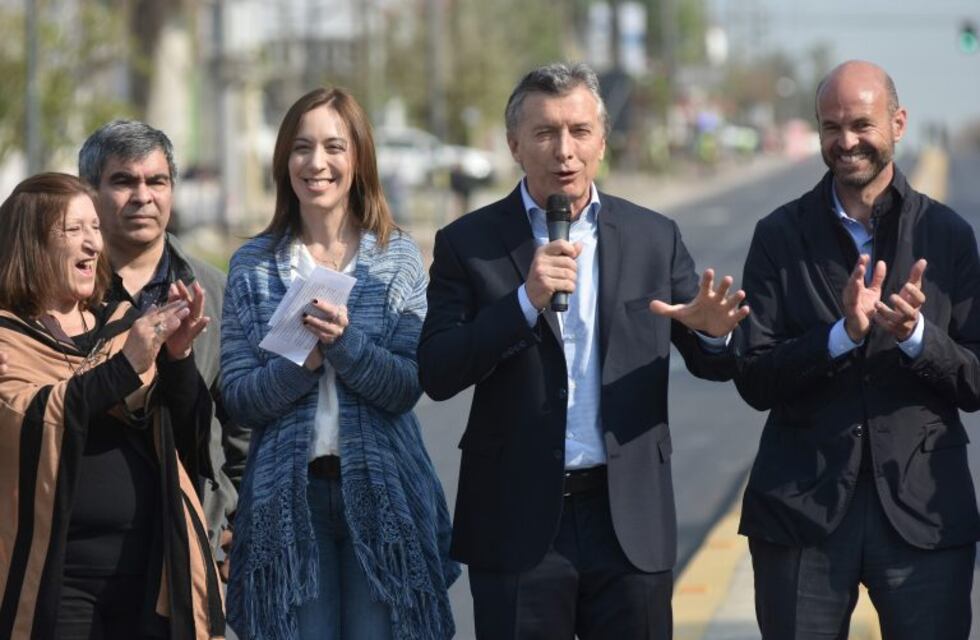 Macri y Vidal inauguraron obras sobre la ruta 8 en San Miguel