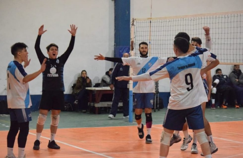 Tucumán de Gimnasia derrotó a Monteros Vóley en la Copa de Córdoba