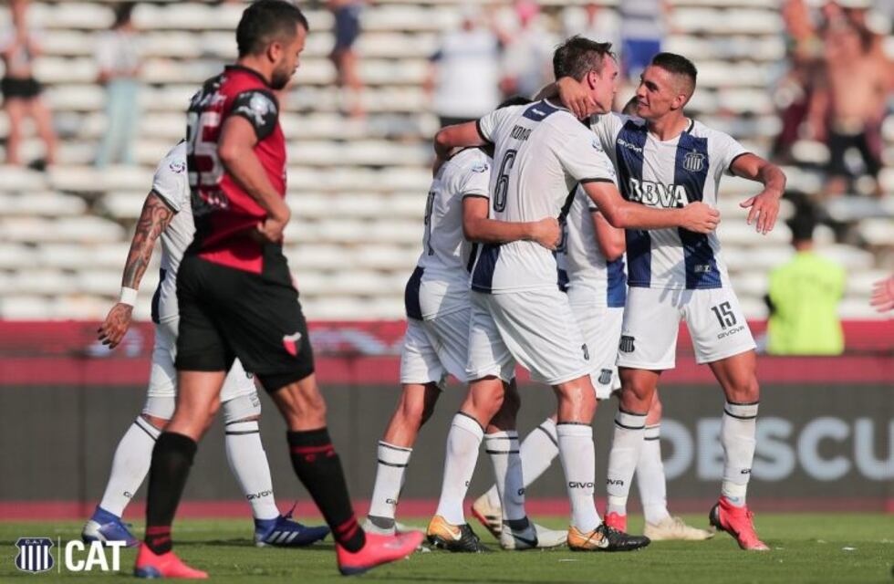 Dedicado al Cholo: Talleres le ganó a Colón y su gente lo aplaudió