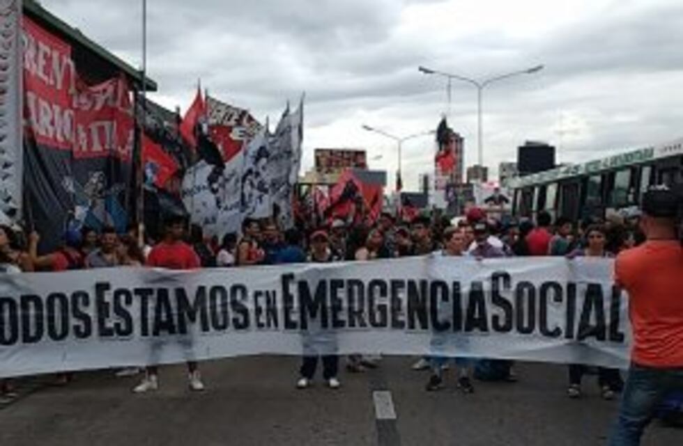 El Frente Popular Darío Santillán levanta el puente Pueyrredón