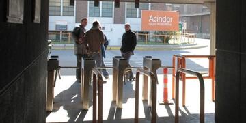 Trabajadores de la planta de Acindar en Villa Constituciu00f3n.