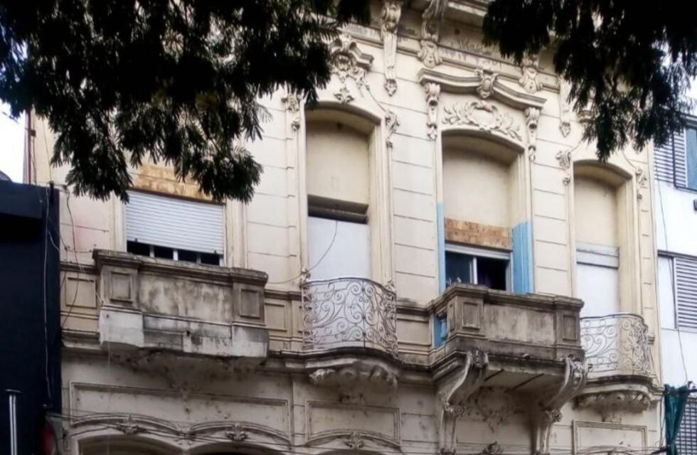 Detuvieron a una docena de personas por usurpar una vivienda céntrica