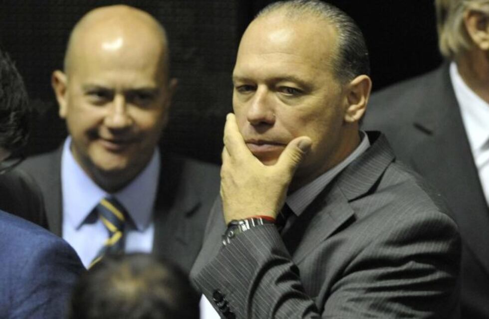 Pistolas Taser: Sergio Berni acusó a los intendentes de la oposición de hacer "demagogia"