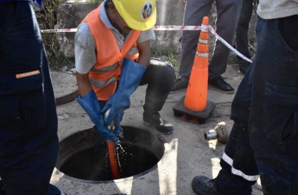 Limpian desagües en 3 de Abril, Chacabuco y Raúl Alfonsín