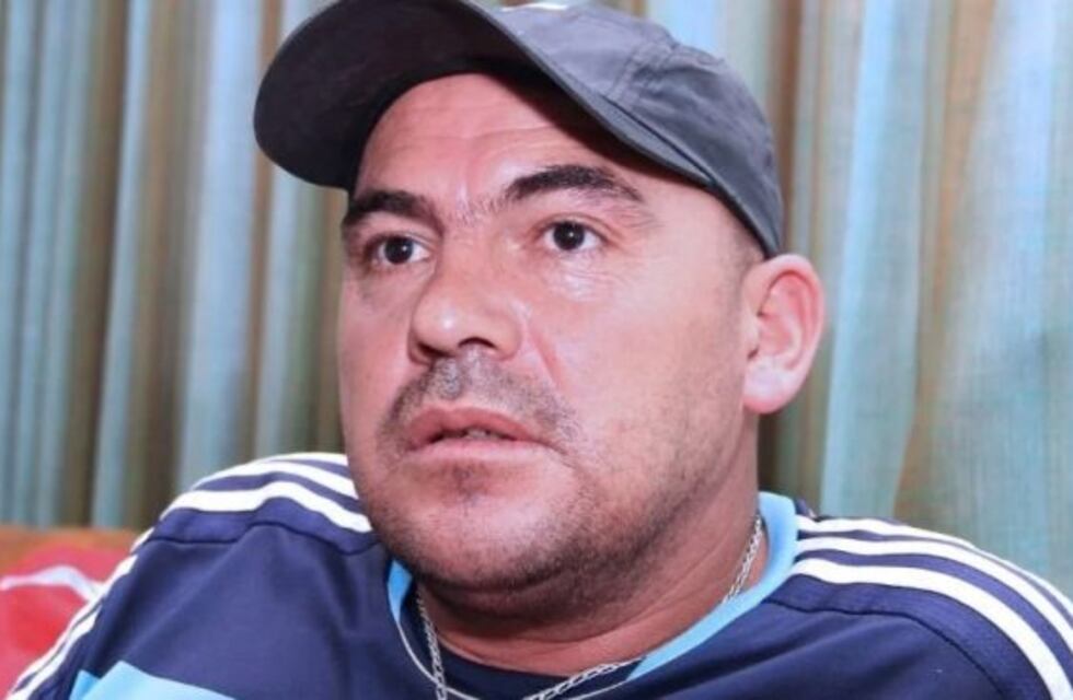 El jefe de la barra de Desamparados violó la perimetral y golpeó salvajemente a su ex