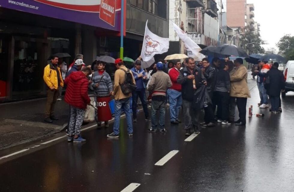 Trabajadores despedidos de Credimas cobraron el 70% de indemnización