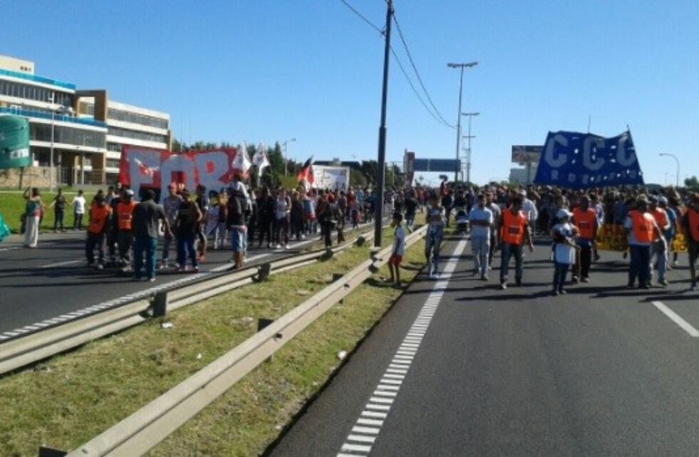 Culminó el primer paro general contra Macri con un alto acatamiento en Rosario