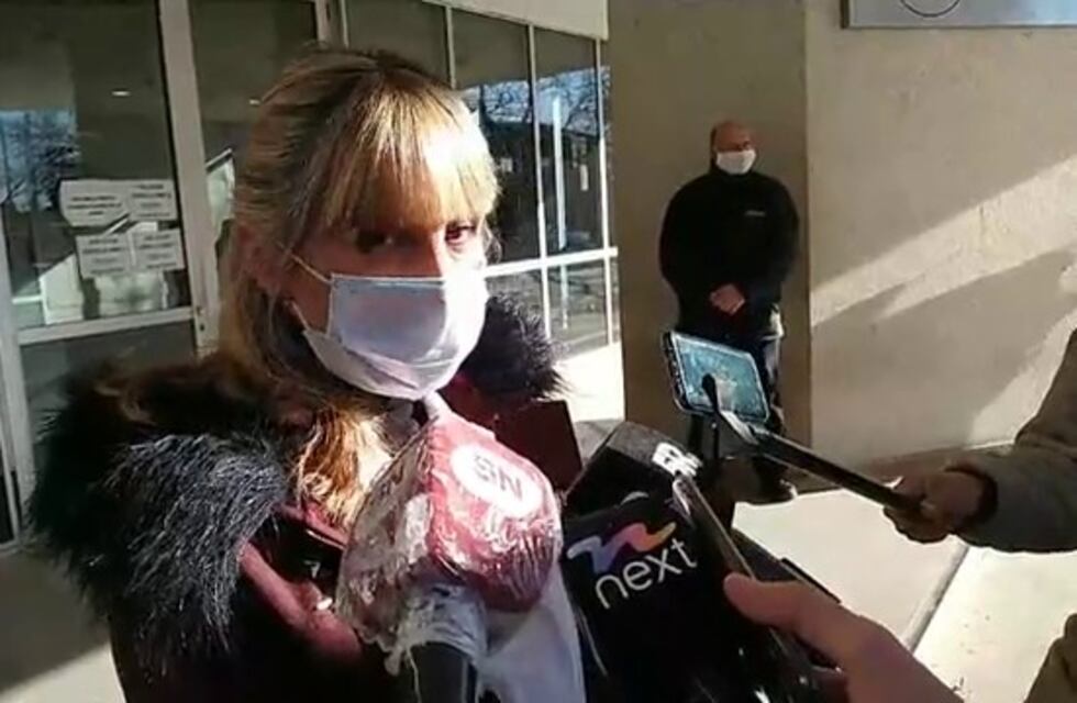 La directora del Hospital destacó que el equipo de diálisis es "de última generación"