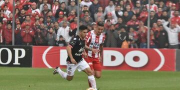 Franco Costa había puesto en ventaja al Santo, que no pudo aguantar el resultado\u002E