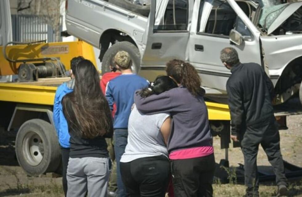 Un joven de 19 años se estrelló contra un poste de la luz y falleció en el lugar