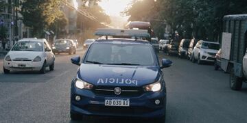 La detención al policía y a tres sujetos más se produjo en la avenida Rafael Núñez\u002E