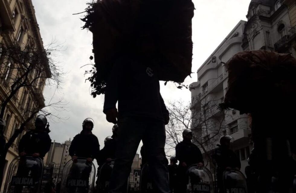 Los tareferos marcharon hasta Plaza de Mayo para reclamar por el subsidio interzafra