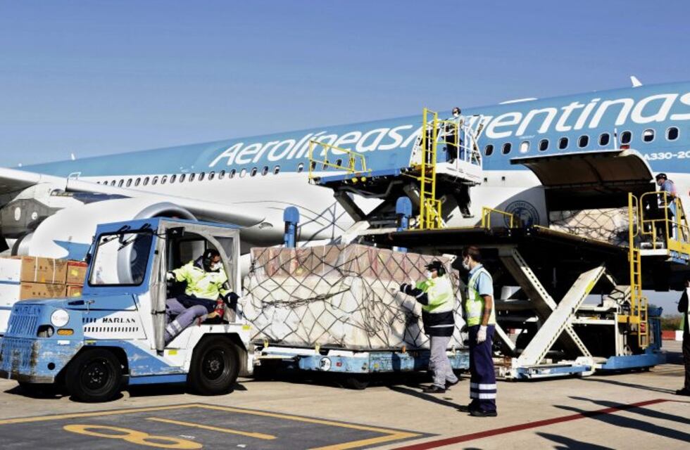 Aerolíneas Argentinas presenta su protocolo contra el coronavirus para cuando reanude los vuelos