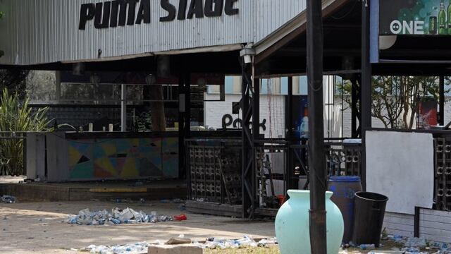 Rosario, 02 de Enero de 2017rnUna joven de 20 au00f1os fallecio tras consumir extasis en una fiesta electronica en Arroyo Seco a unos 35 km de la ciudad de Rosario, las fotos muestran el boliche con la faja de clausura.-rnFoto: JUAN JOSE GARCIA santa fe Arroyo Seco  muerte de un hombre en un boliche durante fiesta electronica en el complejo Punta Stage muertes por consumo de droga extasis